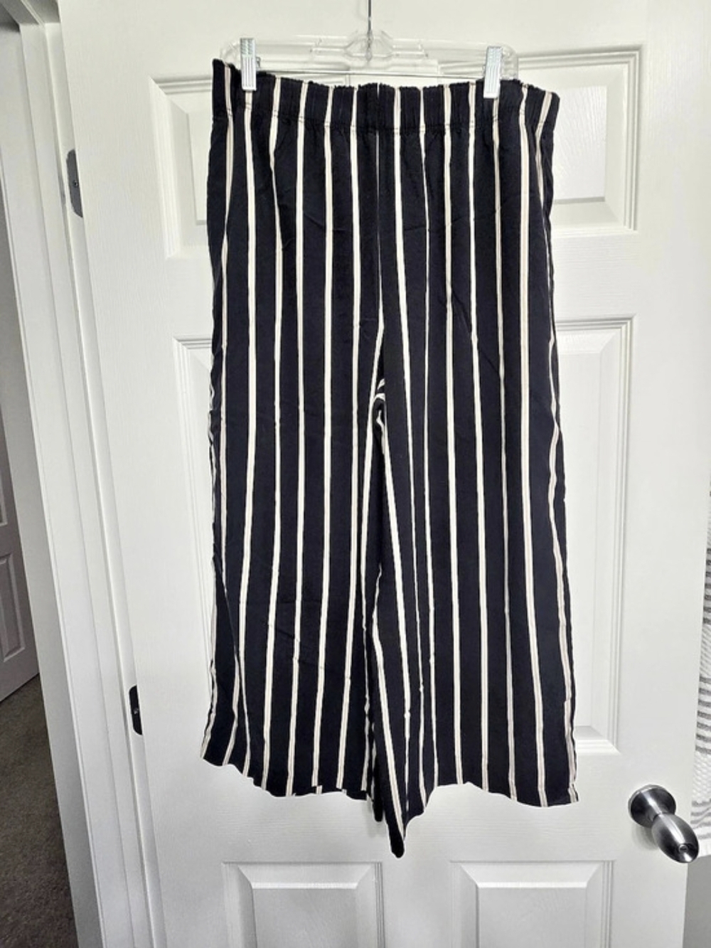 Wide Leg Striped Pants Black & White Size Medium